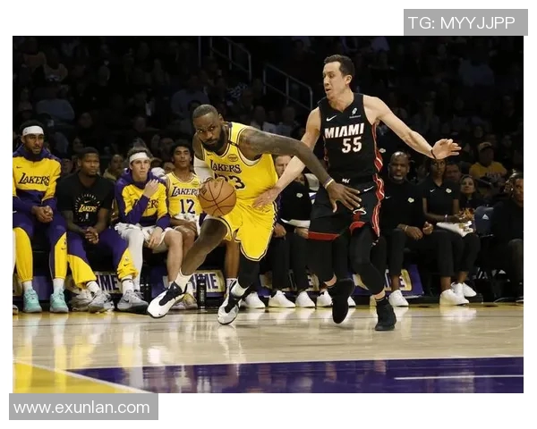 湖人对阵热火精彩直播现场全程回顾与赛后分析